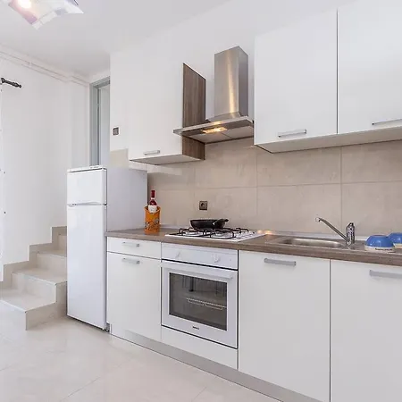 Apartamento Maja Štinjan
